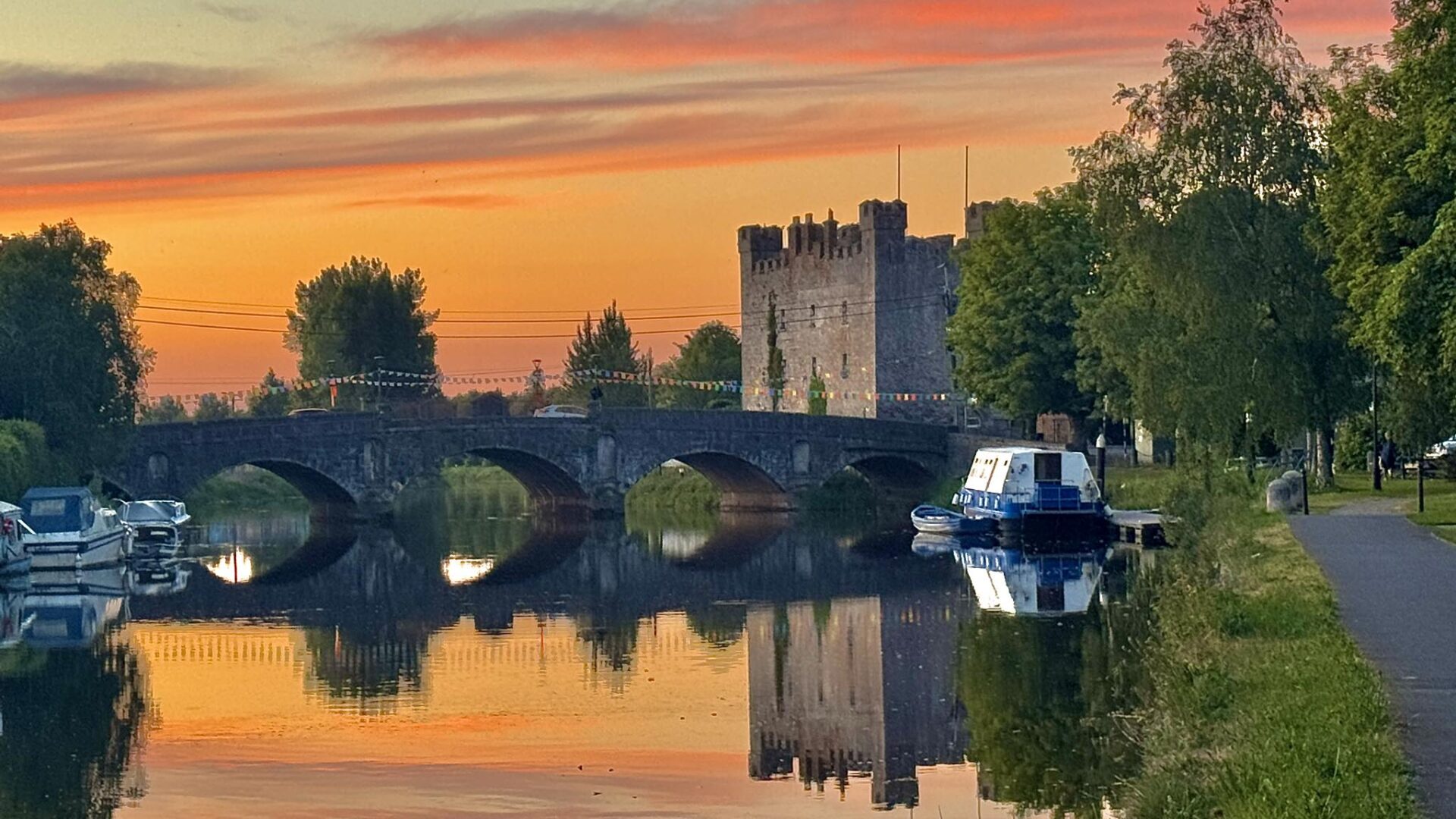 Athy Town Centre on Barrow River Crom A Boo Bridge with Whites Castle