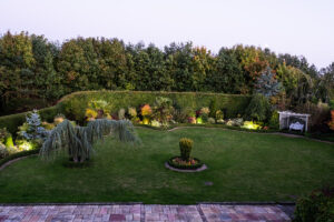 Fitzgerald Suite Garden at dusk
