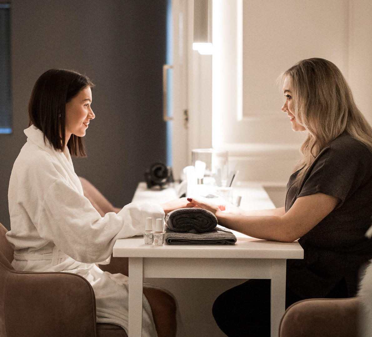 Revive Nail Bar e1781875837473